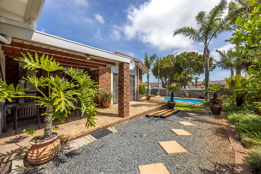3 Bedroom Property for Sale in Kleinbosch Western Cape